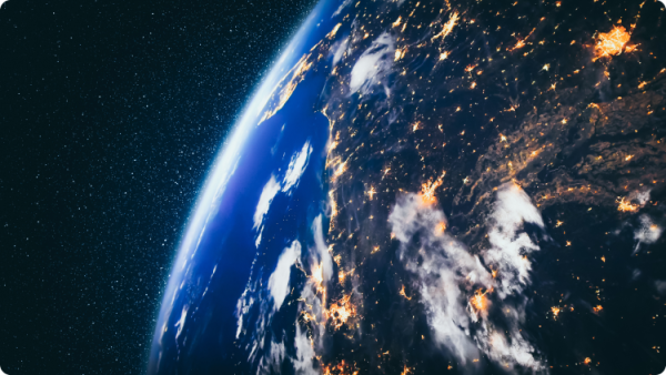 Terra nello spazio. Rendering 3D fotorealistico del mondo, con viste dei continenti di notte.